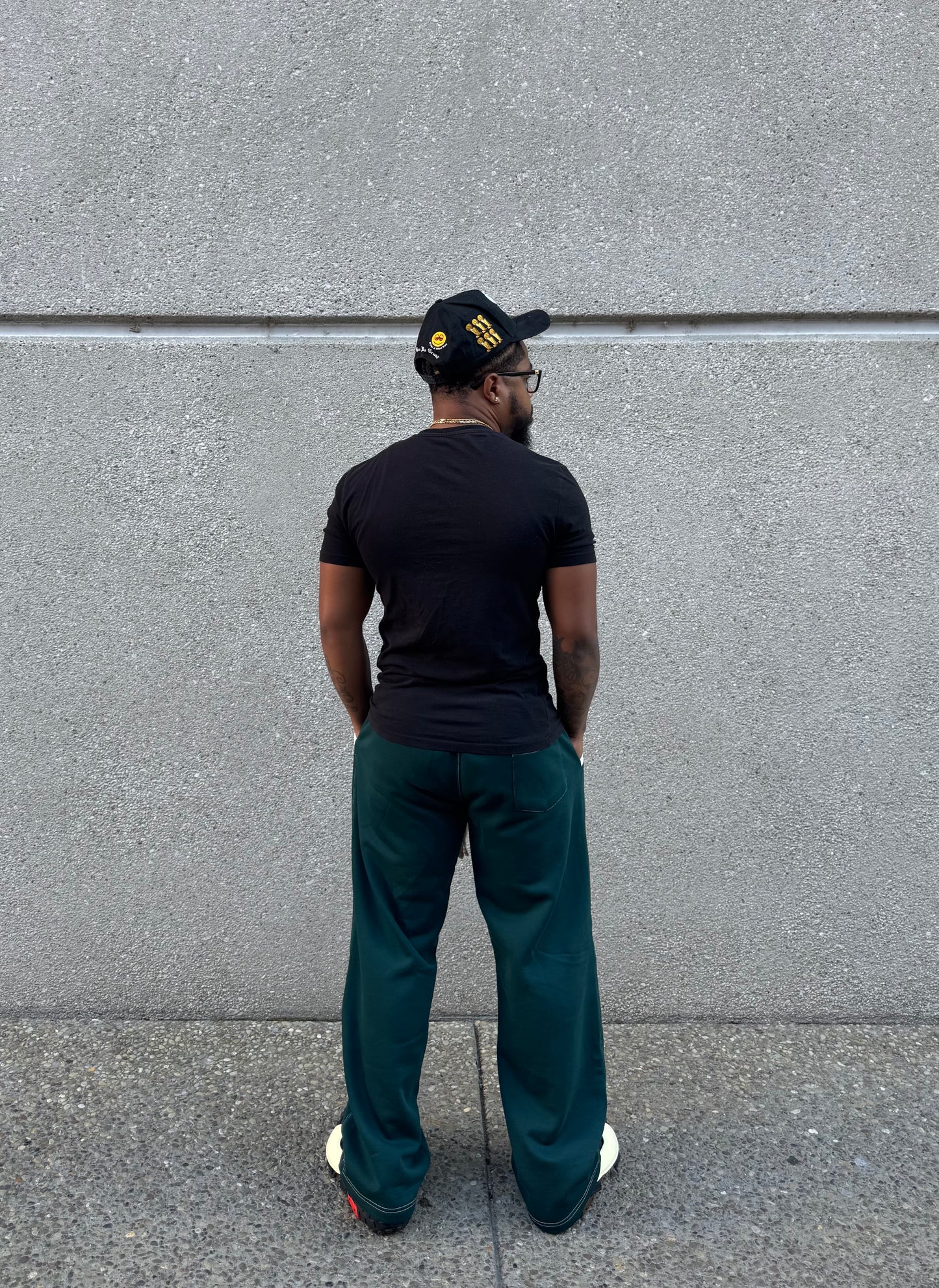 AIM FOR THE STARS SWEATPANTS ‘FOREST GREEN’